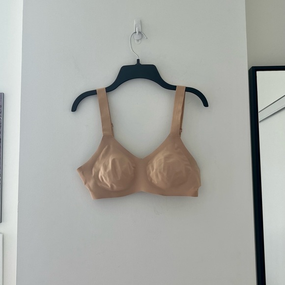 Knix Padded V Neck Bra - Beige - Picture 4 of 6